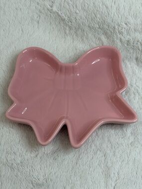 🎀 5 for $25 🎀 Pink bow trinket dish also food safe